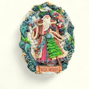 Vintage Collectible Kris Kringle decorative 3D plate, hanging art 1996